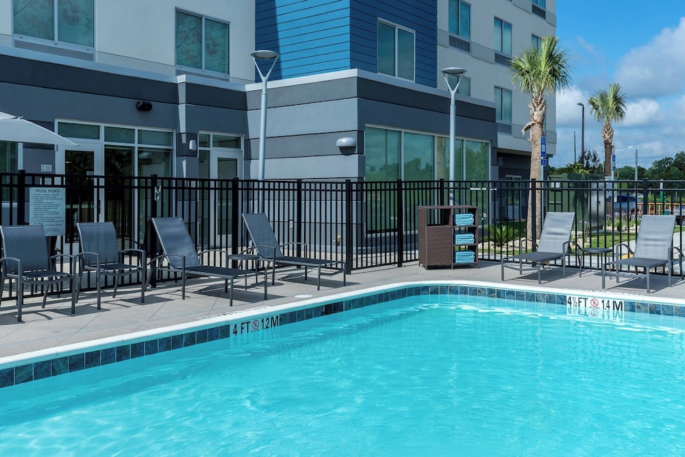Fairfield by Marriott Inn & Suites Savannah I 95 North - photo 20
