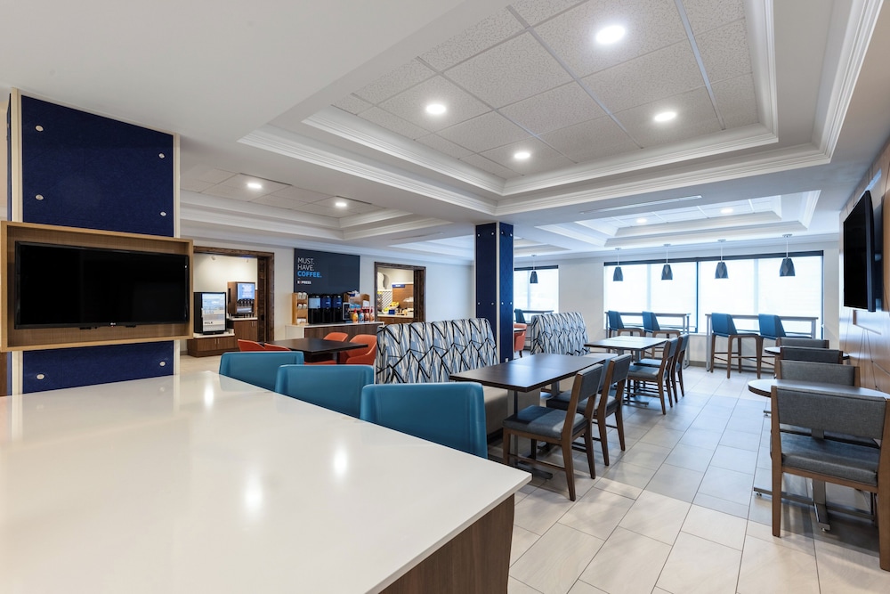 Holiday Inn Express Hotel & Suites Missoula by IHG - photo 41