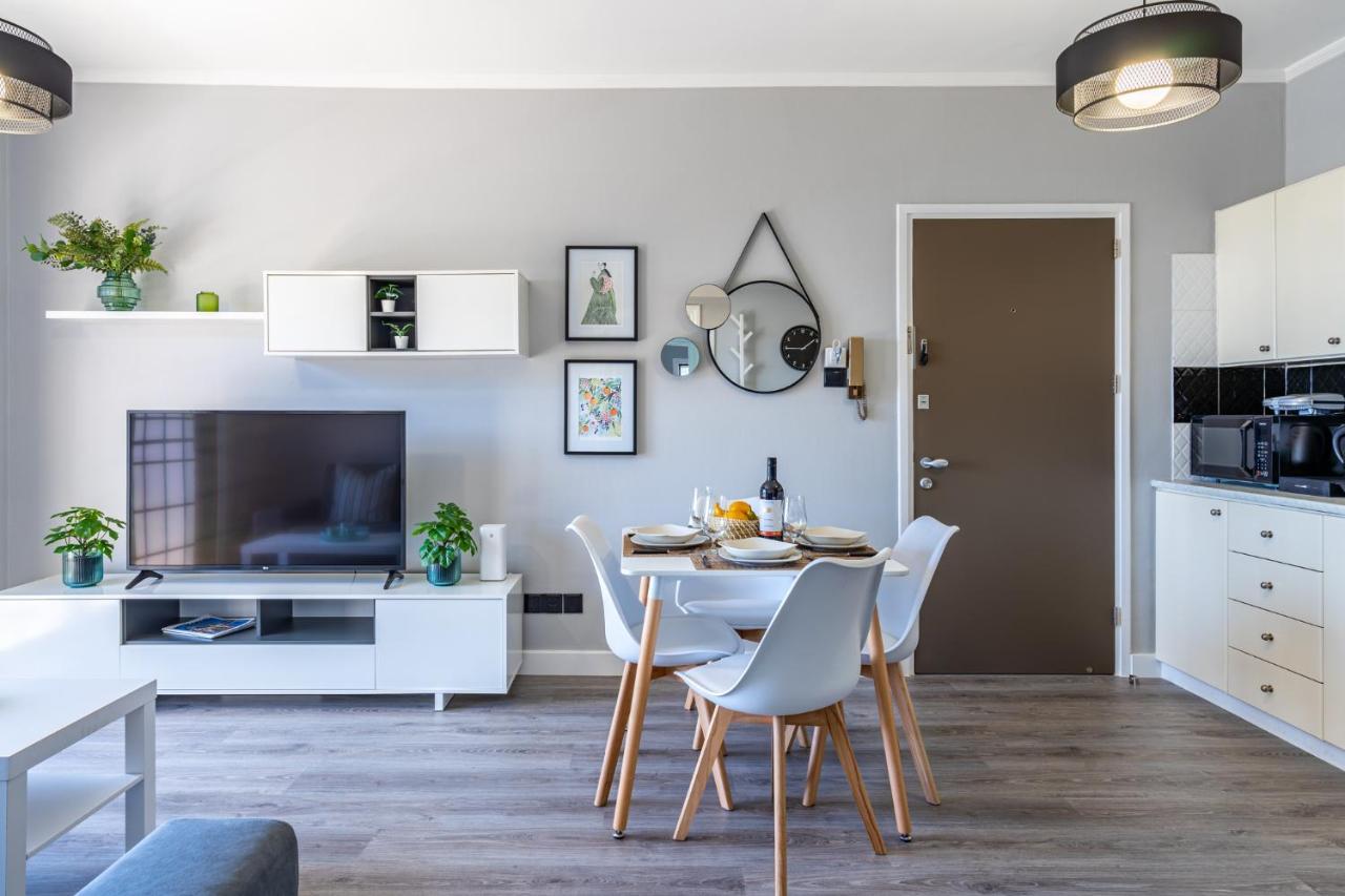 Peale’s 2 Bedroom Apartment in Mackenzie