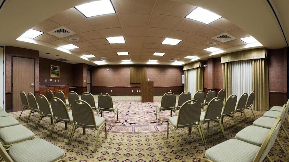 Holiday Inn Express & Suites Barstow Route 66 by IHG - photo 71