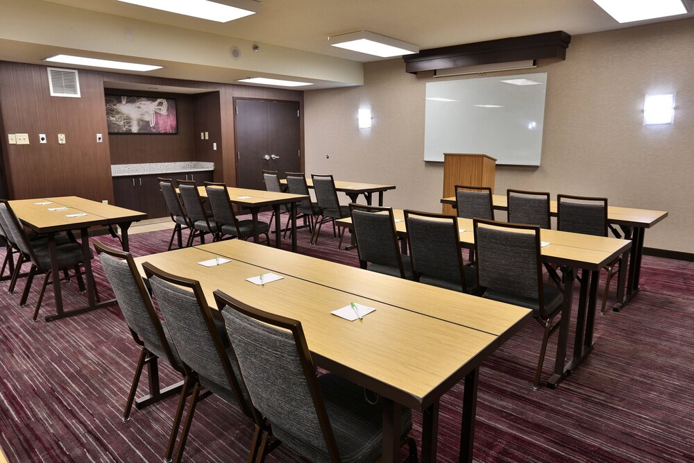Hotel Preston by IHG - photo 40