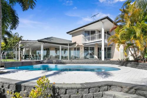 Voyagers Resort Stunning home in Banksia Beach, Australia