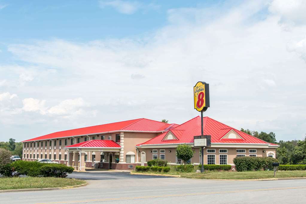 Super 8 by Wyndham Elizabethtown - featured photo