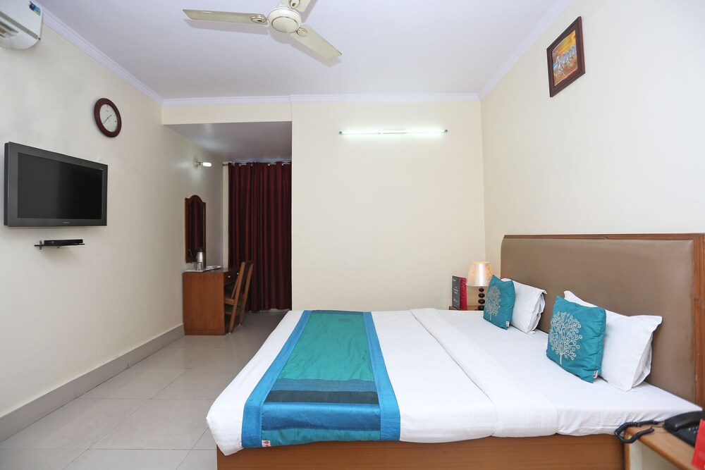 Oyo Flagship 29035 Hotel Harisons Continental — Patna