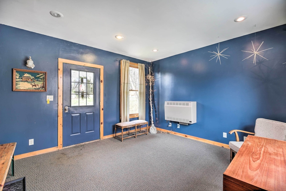 Upscale Montgomery Cabin Near Jay Peak Resort - photo 27