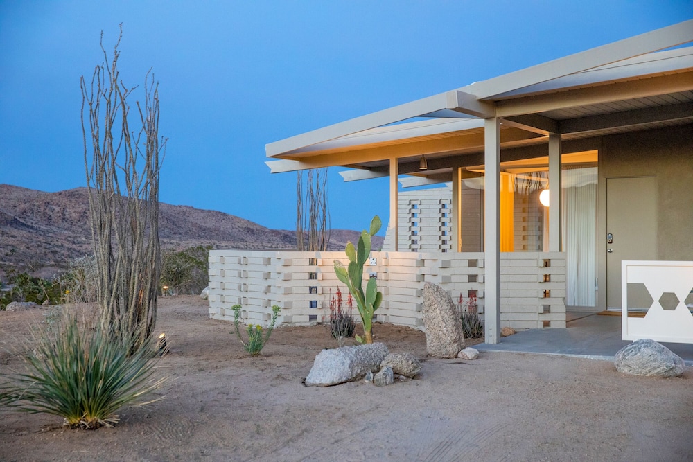 The Bungalows by Homestead Modern at The Joshua Tree Retreat Center - photo 82