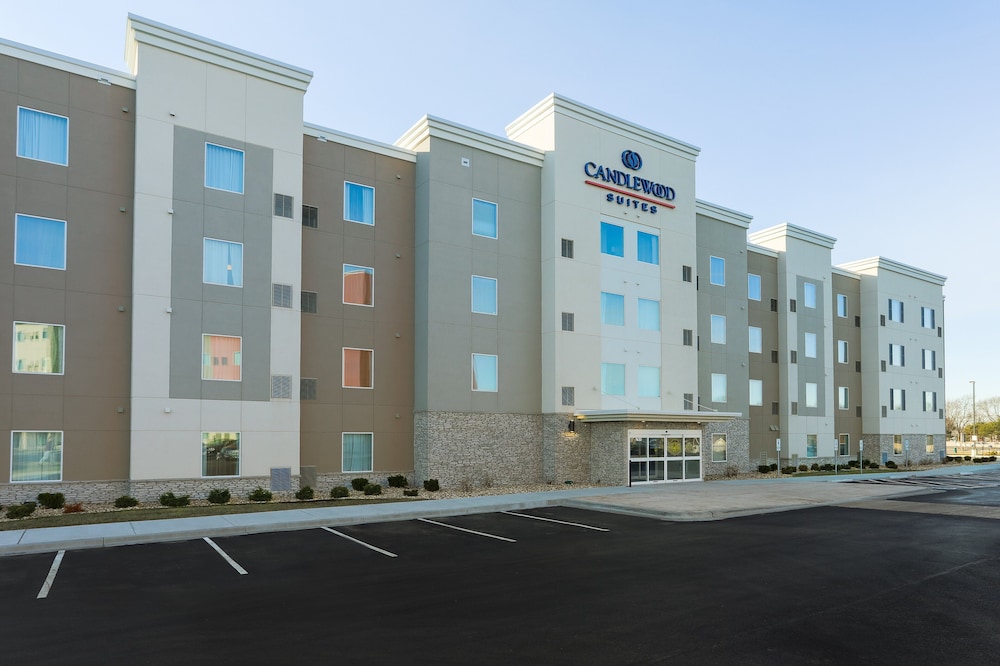 Candlewood Suites Lenexa Overland Park Area in Lenexa, United States
