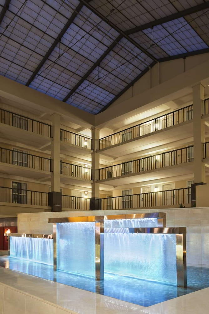 Embassy Suites by Hilton Cleveland Beachwood - photo 5