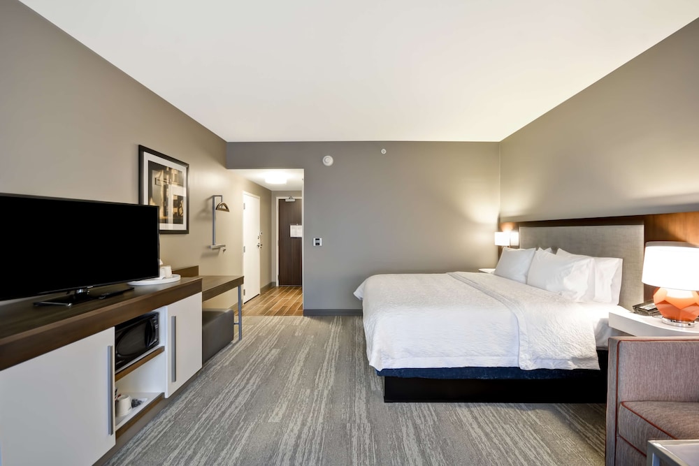 Hampton Inn Livonia Detroit - photo 7