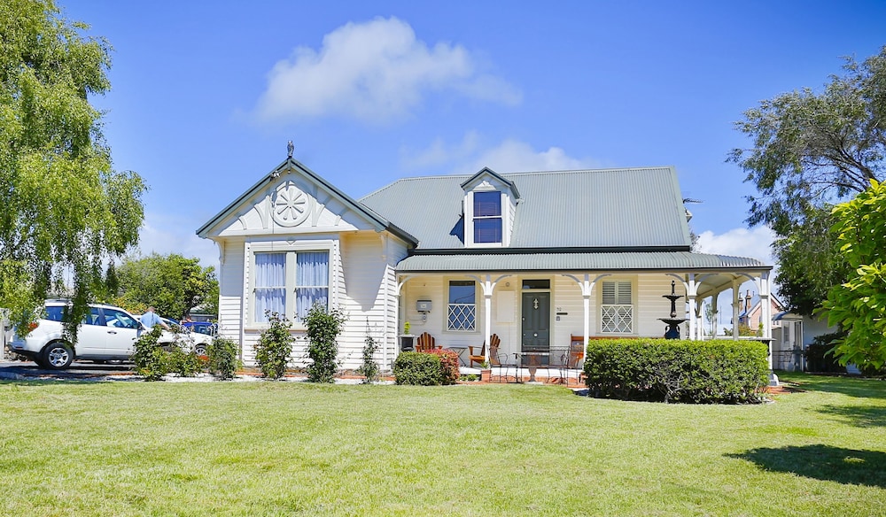 The Port Masters Lodgings — hotel near Devonport Airport