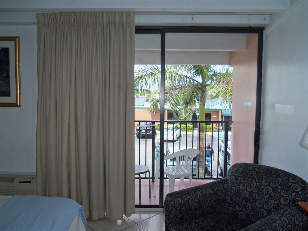 Peaks Hotel and Suites - photo 5