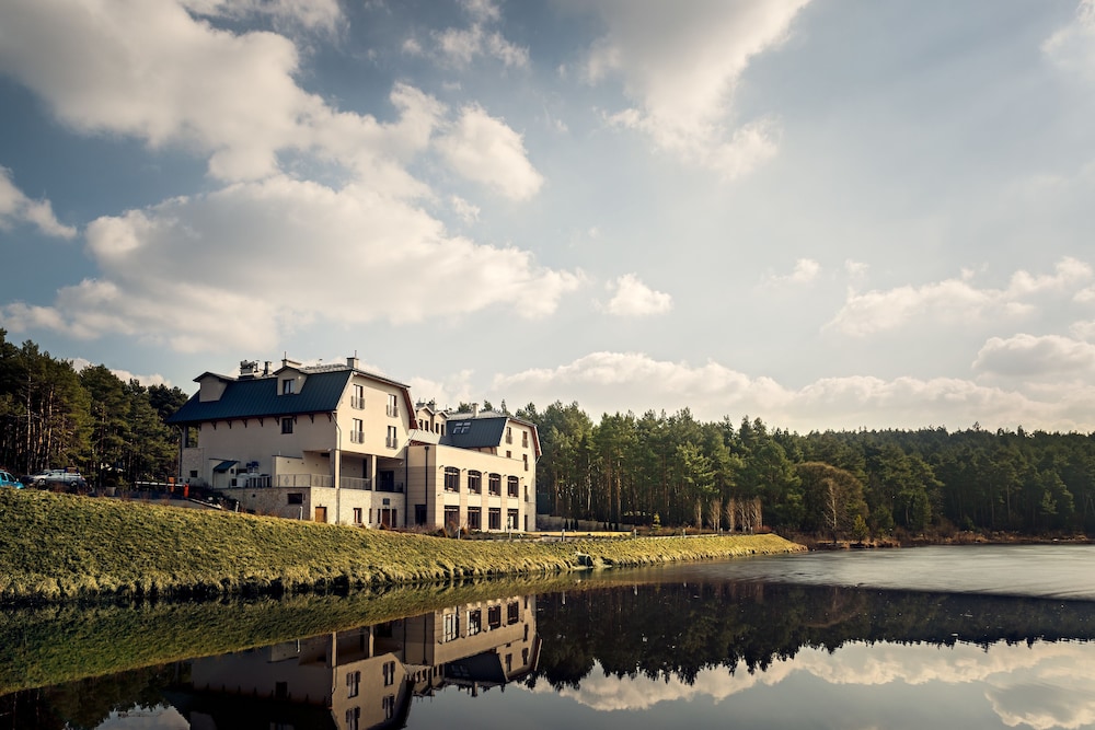 Hotel Natura Residence Business&SPA — 4-Star Luxury Hotel in Siewierz, Poland