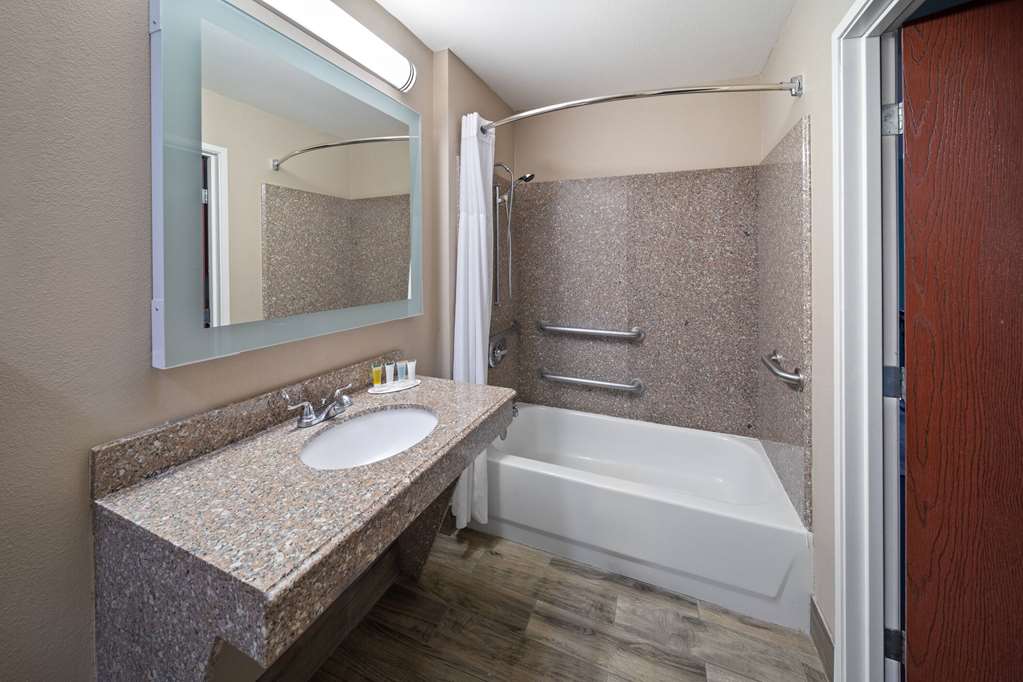Super 8 by Wyndham Lubbock West - photo 19