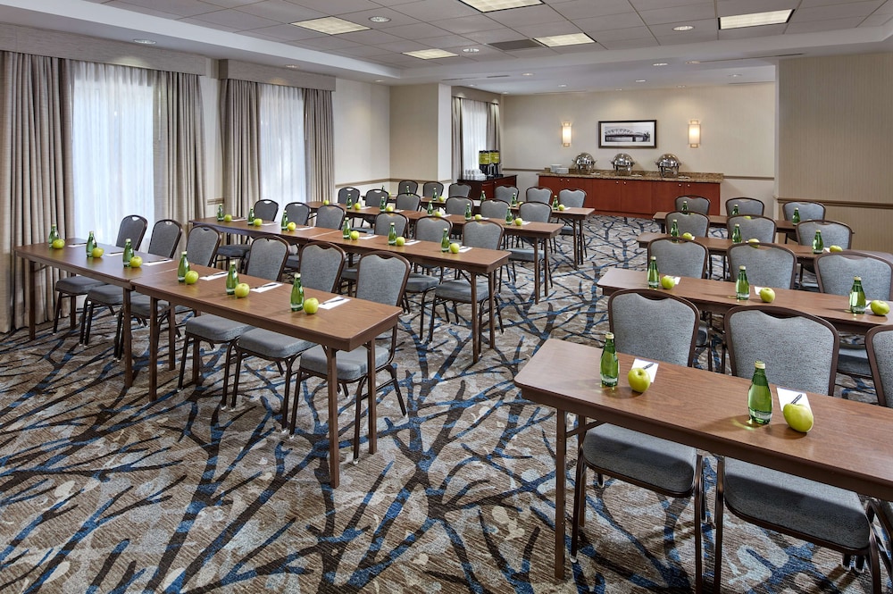 Hilton Garden Inn Portland Lake Oswego - photo 22