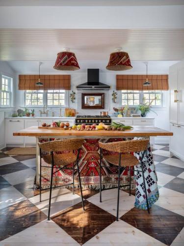 Willow Vale Stunningly Designed Historical Icon with Hot Tub pet-friendly hotel Pine Plains