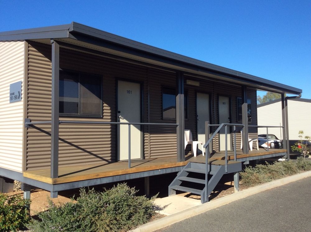 Pritchard Road Country Resort - carbon neutral hotel in Emerald