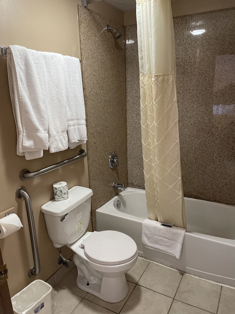Riverton Inn & Suites - photo 15