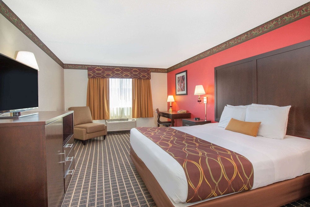 Holiday Inn Express Redding North by IHG - photo 20