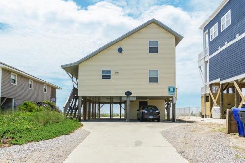 Another Beach Experience by Oak Island Accommodations - featured photo
