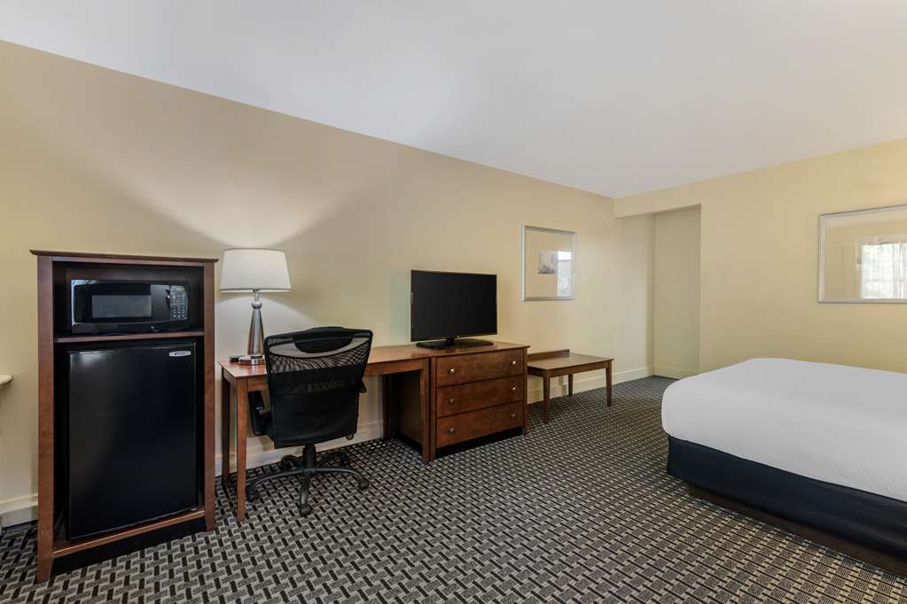Best Western Plus Brunswick Bath - photo 19