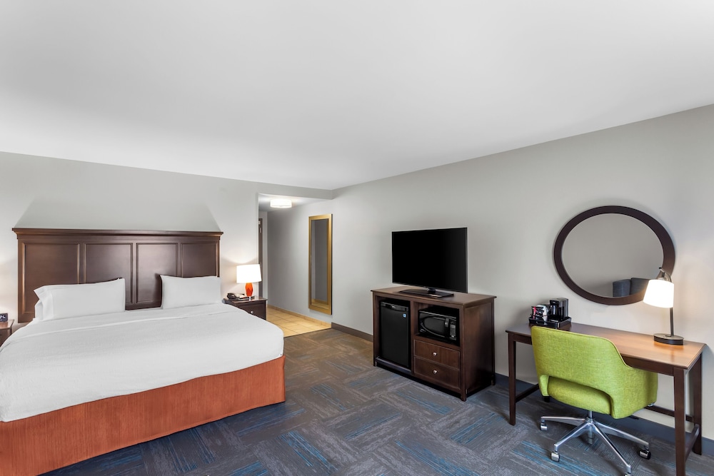 Hampton Inn Huntington University Area - photo 15