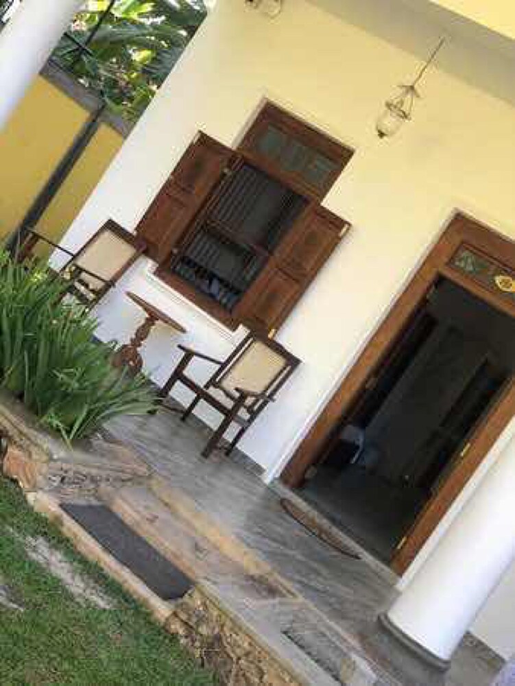 Hiding Unawatuna in Unawatuna, Sri Lanka