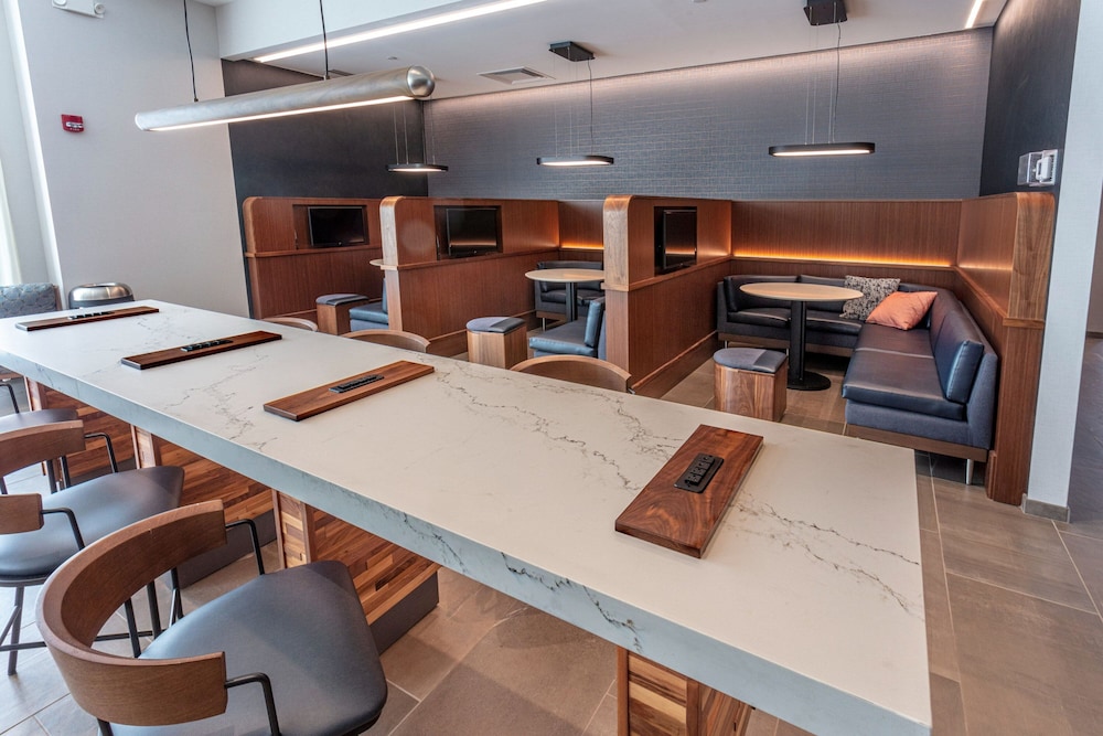 Courtyard by Marriott Rochester Downtown - photo 18