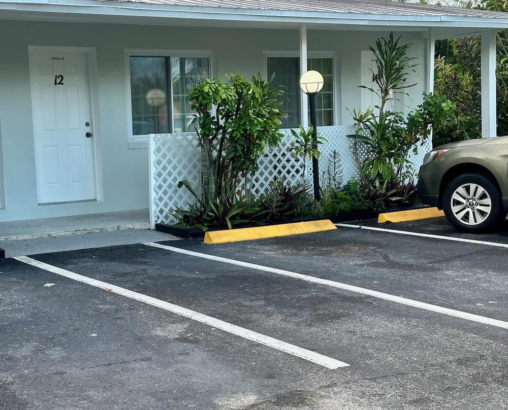Conty's Motel - photo 44
