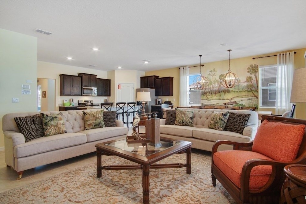 Welleroaks at Solterra Resort by Shine Villas - photo 12