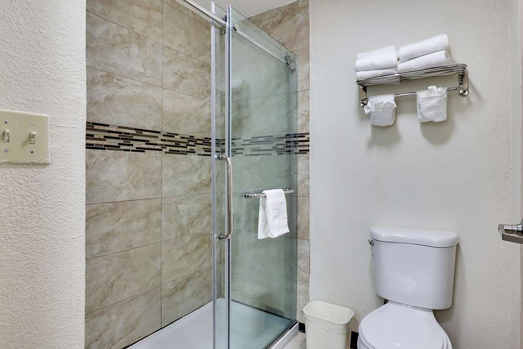 Quality Suites Albuquerque Airport - photo 30