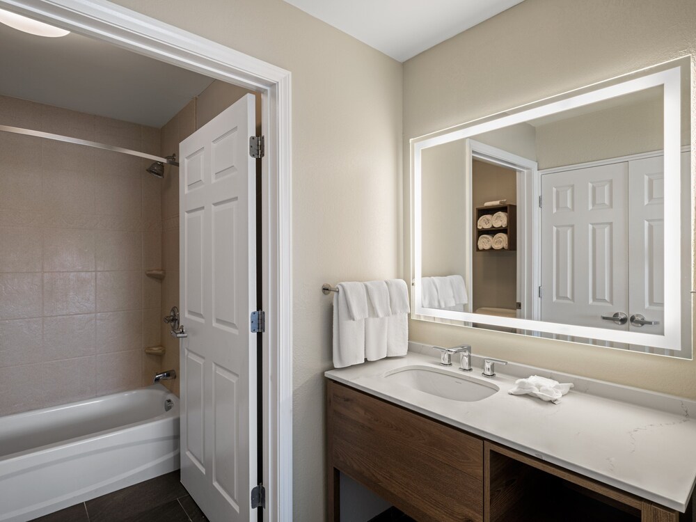 Staybridge Suites Rochester University by IHG - photo 32