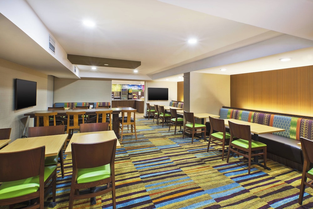 Fairfield by Marriott Inn & Suites Herndon Reston - photo 22