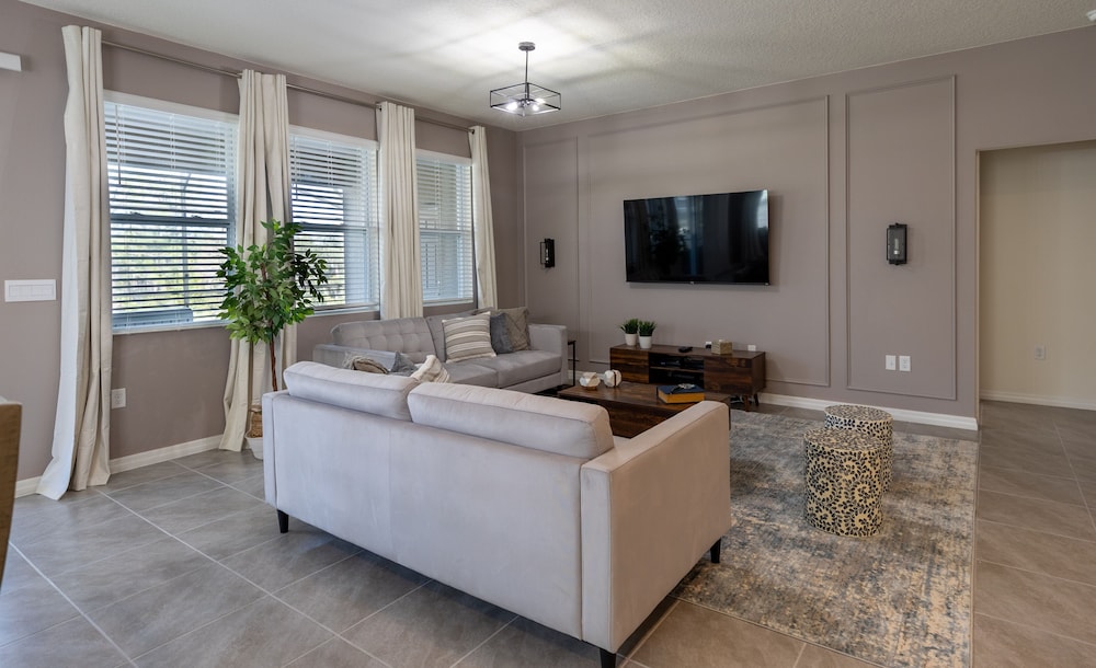 7660oml solterra Resort 5 Bedroom Home by RedAwning - photo 14