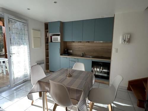 Charmant pavillon avec piscine et animaux acceptés Sorède FR 1 732 32 in Sorede, France