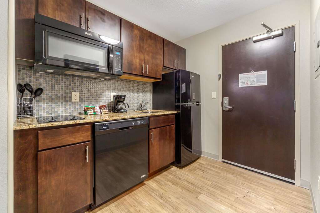 MainStay Suites Lincoln University Area - photo 30