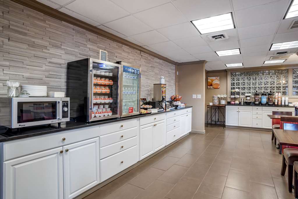Comfort Inn Towson Baltimore North - photo 25