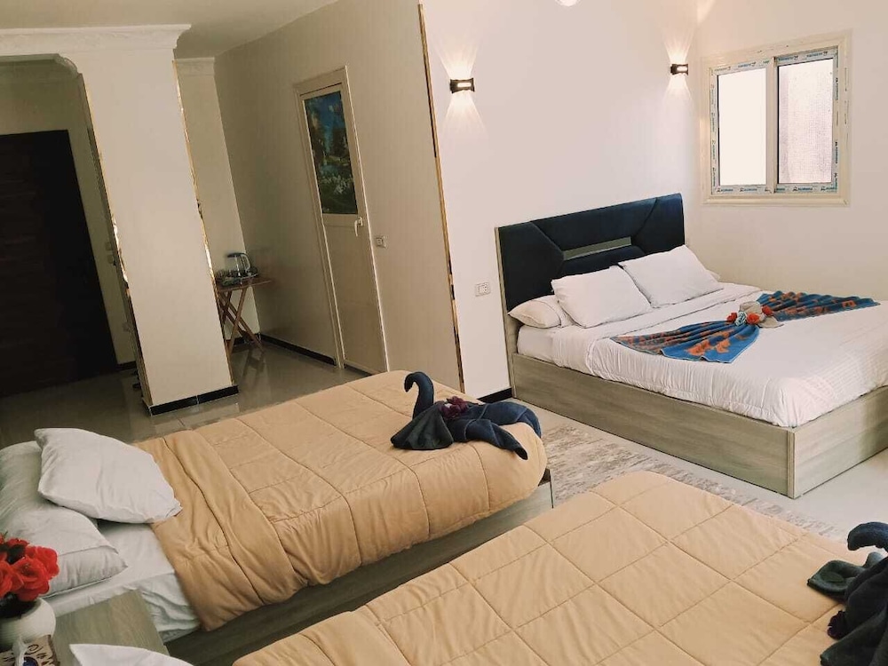 Anubis pyramds — 4-Star Luxury Hotel in Giza, Egypt