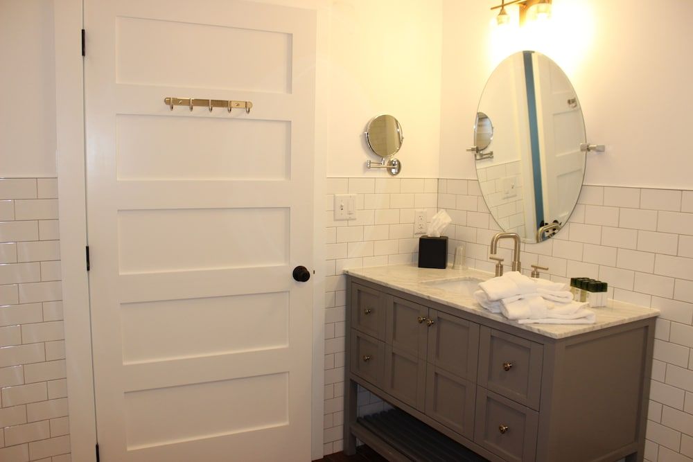 The Edgewood Inn - photo 6