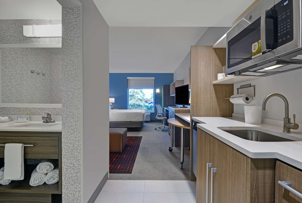 Home2 Suites by Hilton Largo - photo 18
