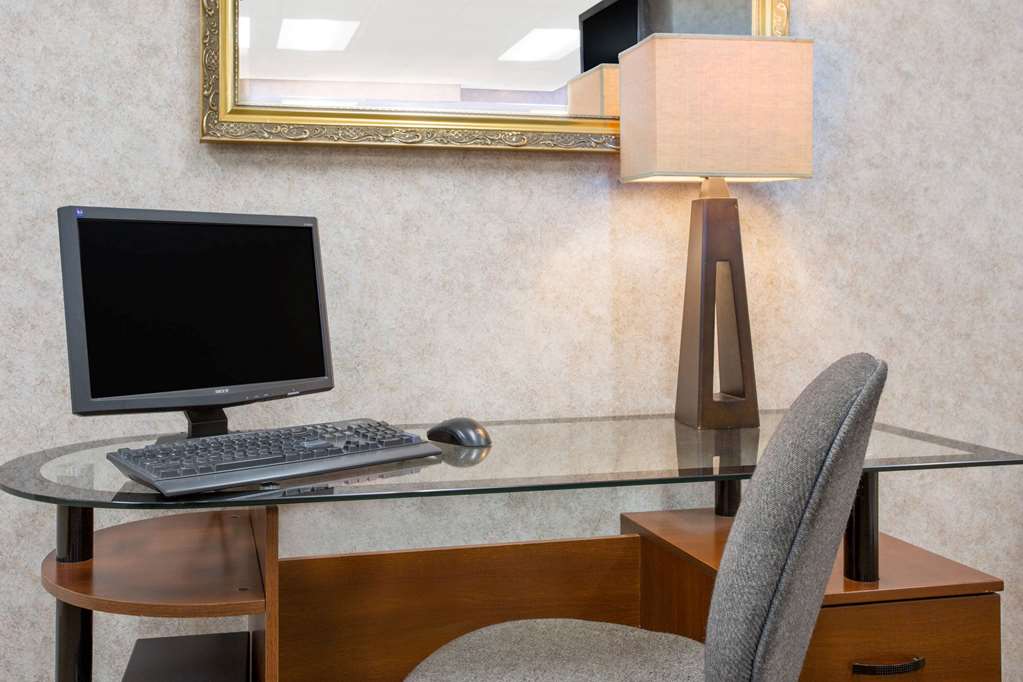 Days Inn by Wyndham Chester - photo 14
