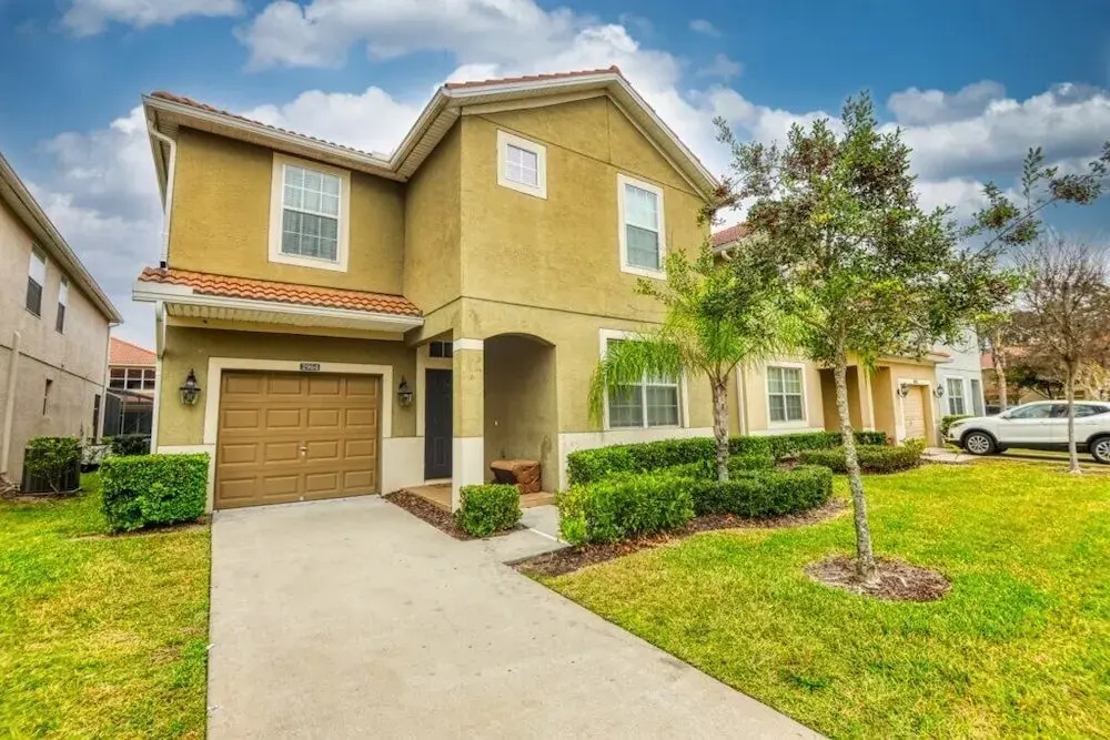 Fun at Paradise Palms — 4-Star Luxury Hotel in Kissimmee, United States