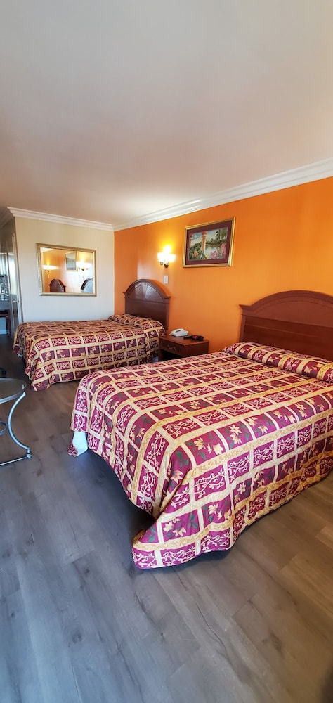 Anaheim National Inn - photo 24