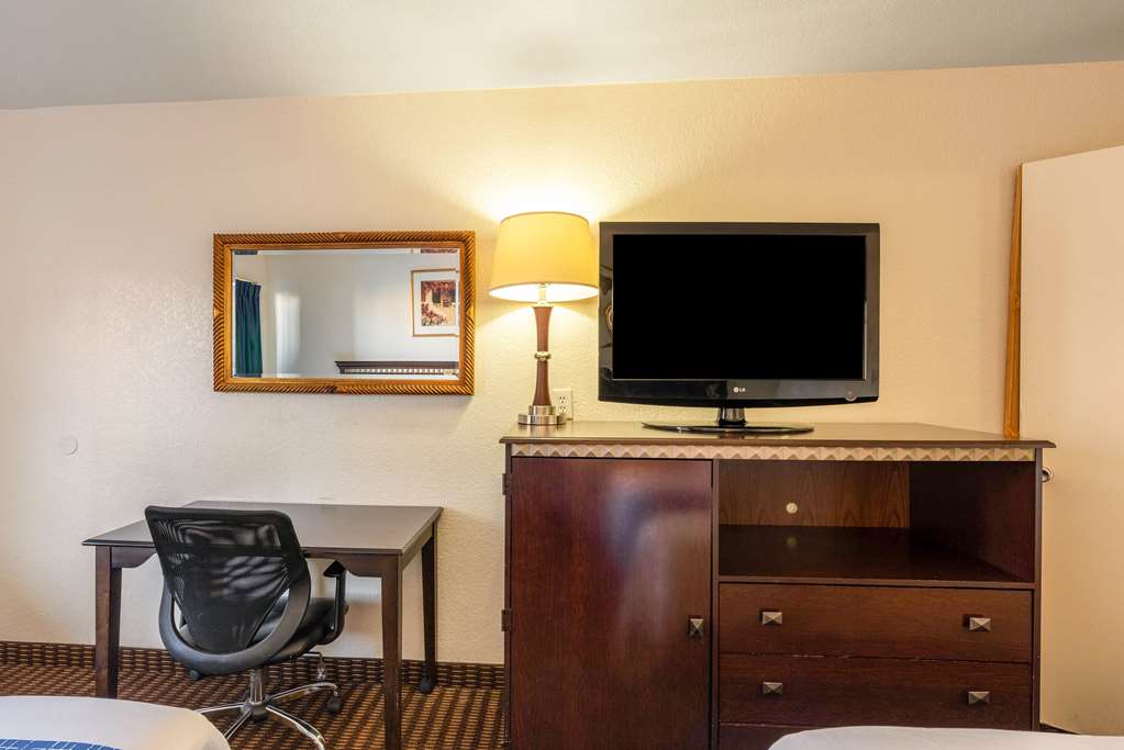 Rodeway Inn Phoenix North I 17 - photo 18
