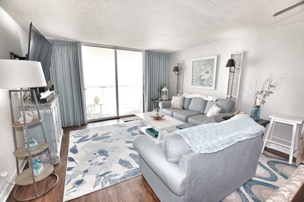 0602 Waters Edge Resort Studio Bedroom Condo by RedAwning - photo 14