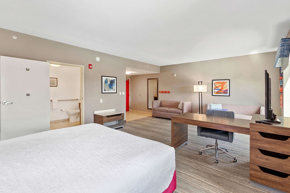 Hampton Inn & Suites Orlando Apopka - photo 22
