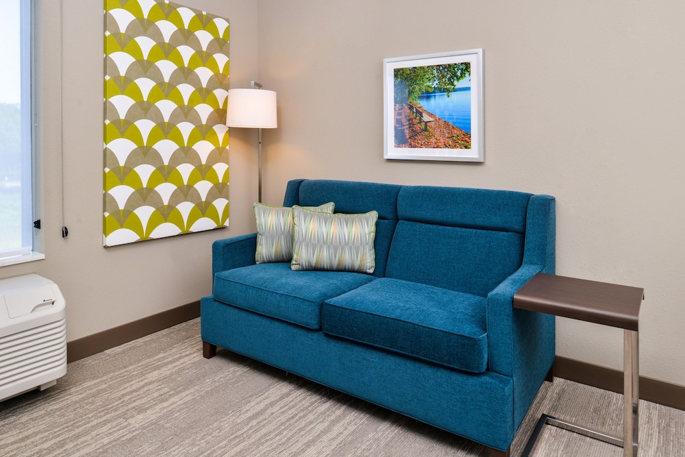 Hampton Inn Omaha Airport - photo 11