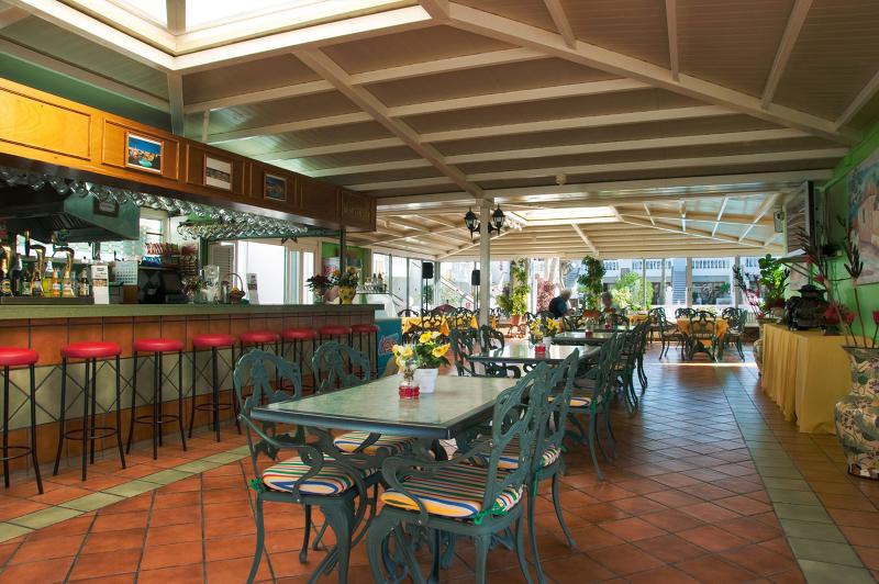 Suite Hotel Montana Club