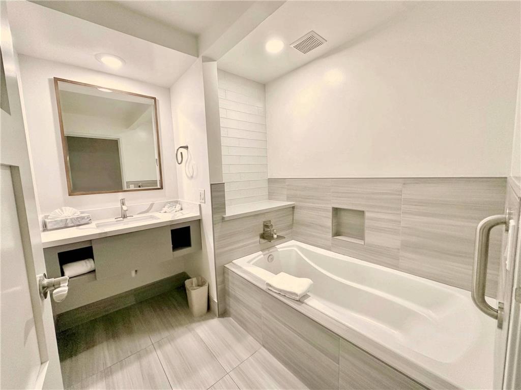 The Volare an Ascend Collection Hotel - photo 36