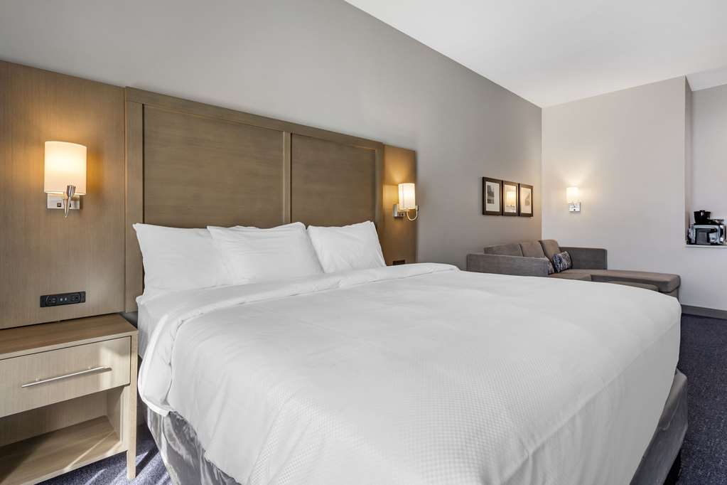 Comfort Suites Scottsdale Talking Stick Entertainment District - photo 14