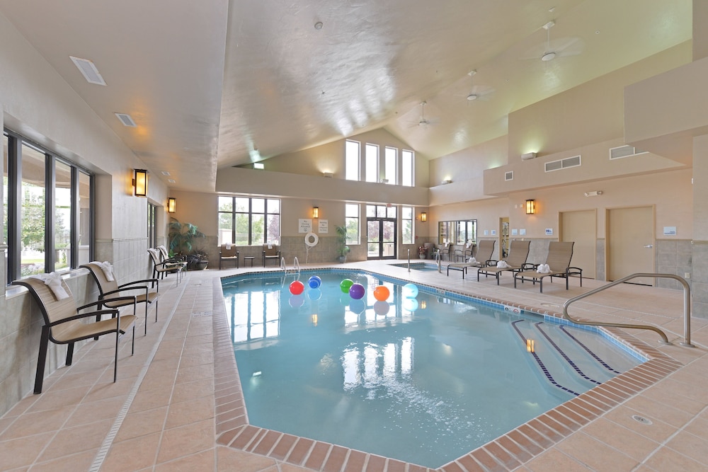 Holiday Inn Express & Suites Gillette by IHG - photo 19